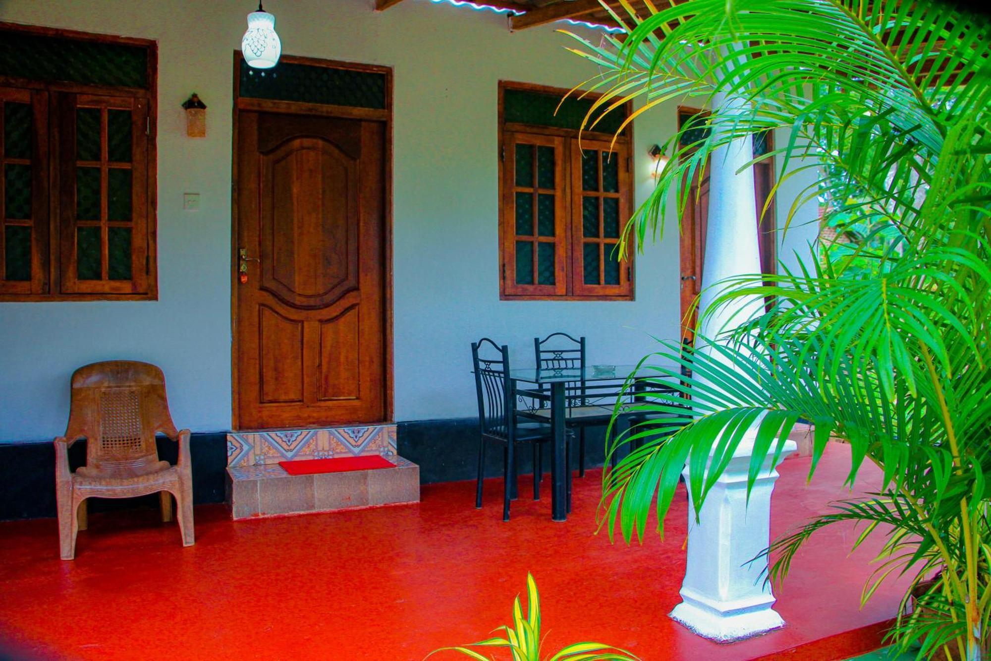 Chanaka Holiday Inn Sigiriya Exterior foto